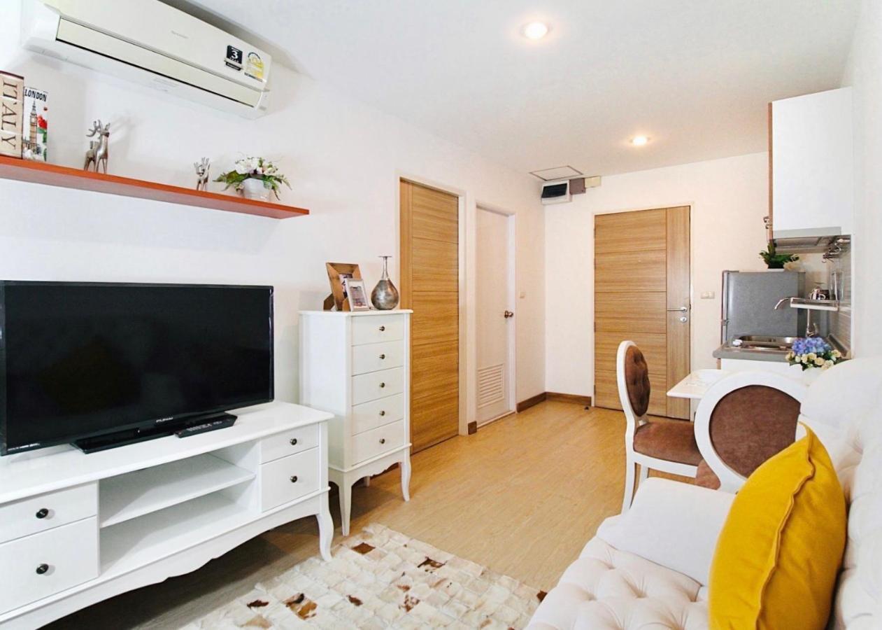 Apartamento Town Sukhumvit 71 Bangkok Exterior foto